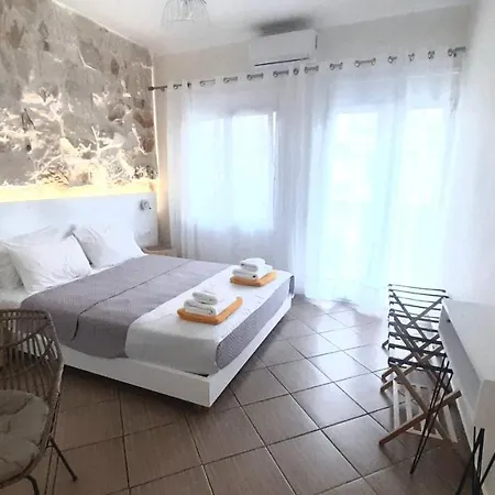 Split Level Apartment *