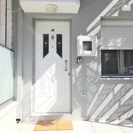 Split Level Apartment *