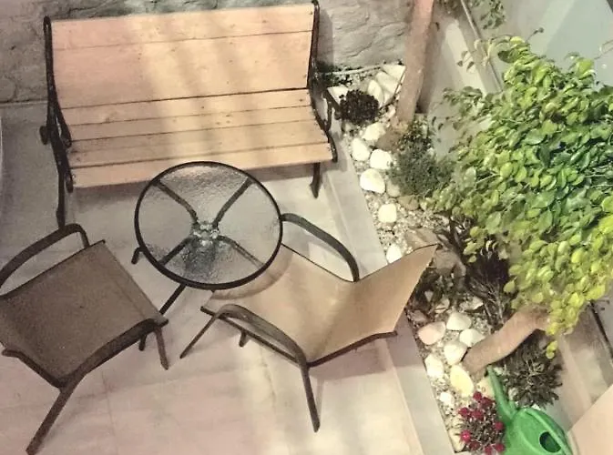 Split Level ハニア